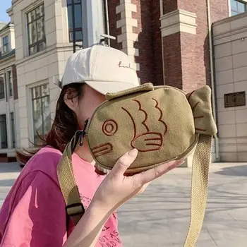 Креативна холщовая чанта-месинджър Скъпа преносима чанта през рамо Мультяшная чанта с бродерия на раменна каишка във формата на риба